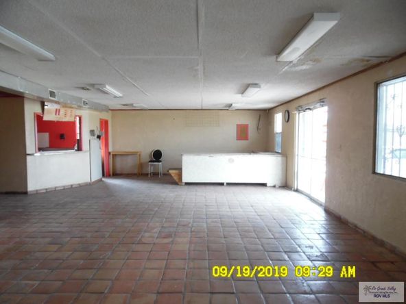 928 N 7th St, Raymondville, TX 78580